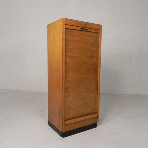 Armario antiguo con persiana enrollable de madera de abedul, Ekawerk Horn Lippe, Alemania, década de 1950.