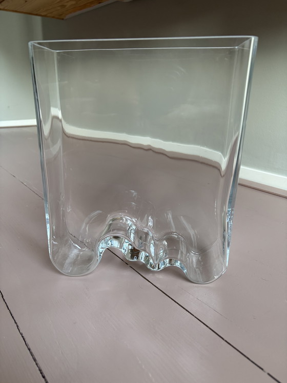 Image 1 of Unique glass vase (battery box)