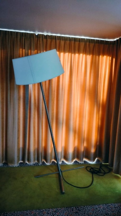 Design staande lamp Slant van Serien Lightning