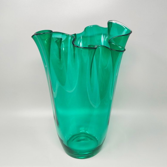 Image 1 of Vase « Fazzoletto » vert éclatant des années 1970, signé Michielotto, en verre de Murano. Fabriqué en Italie.
