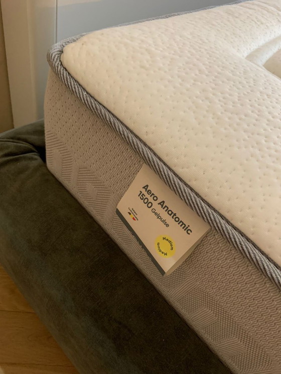 Image 1 of Lit double de luxe 180x220 – NEUF & JAMAIS UTILISÉ – 3 750 €