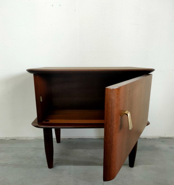 Image 1 of Vintage set of classic bedside tables from the 1950s/60s.