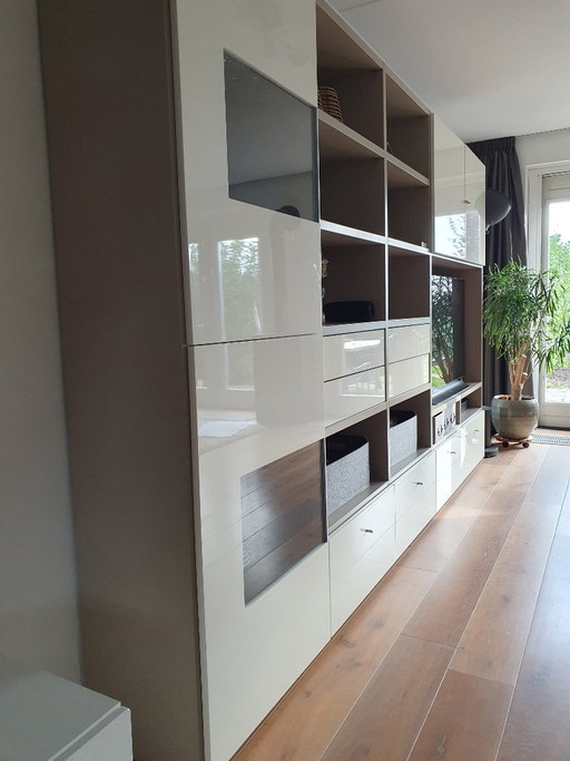 Luxuriöser Wandschrank/TV-Schrank von Hülsta – wandkast, Wood, Glass (photo 2 of 7)