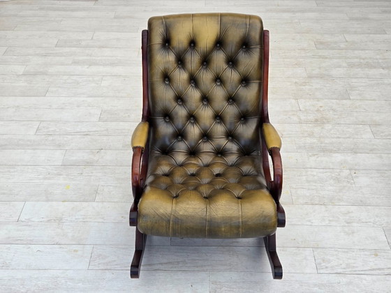 Image 1 of Anni '50, sedia a dondolo Chesterfield, pelle verde originale, legno di teak.