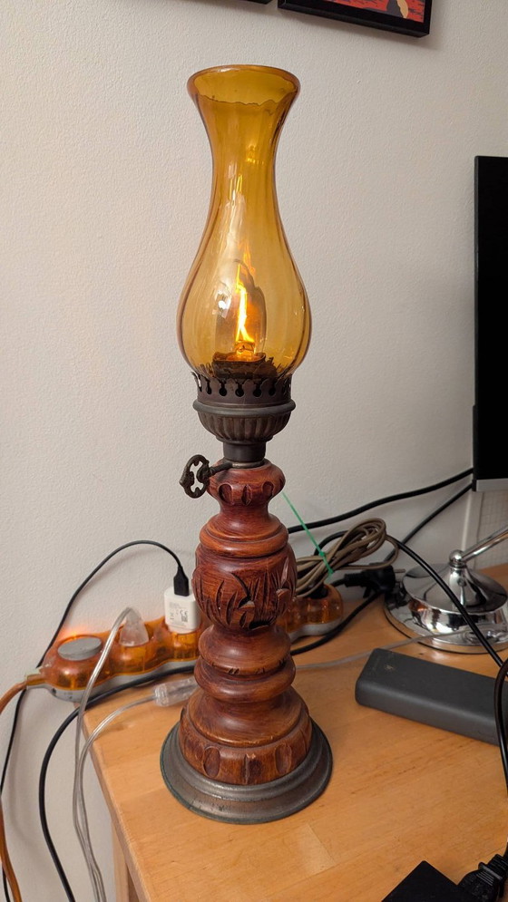 Lampada da Tavolo in Legno Intagliato con Paralume in Vetro Ambrato, Lampade da tavolo, Marrone, Vintage (foto 8 di 8)