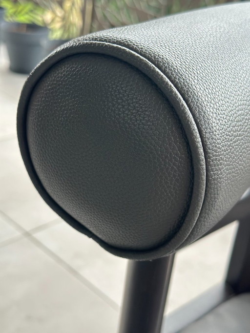 Lot de 2 chaises TAHANAN en bois massif et cuir – Design philippin fait main