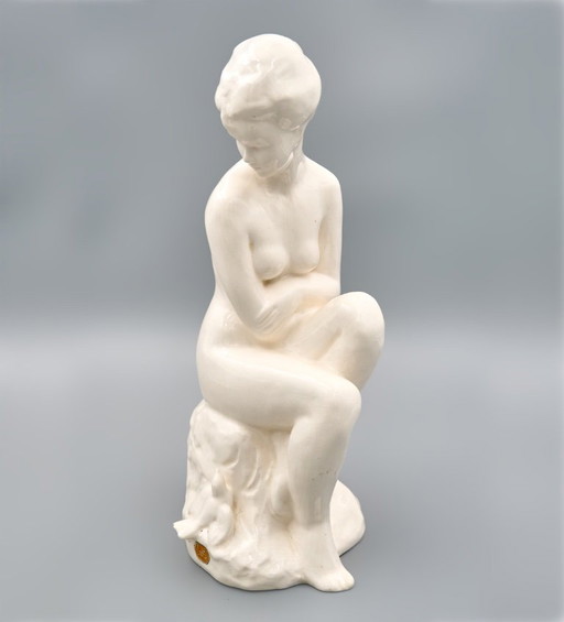 Keramische Vrouwenfiguur, Jihokera Bechyně, 1986, Tsjecho-Slowakije