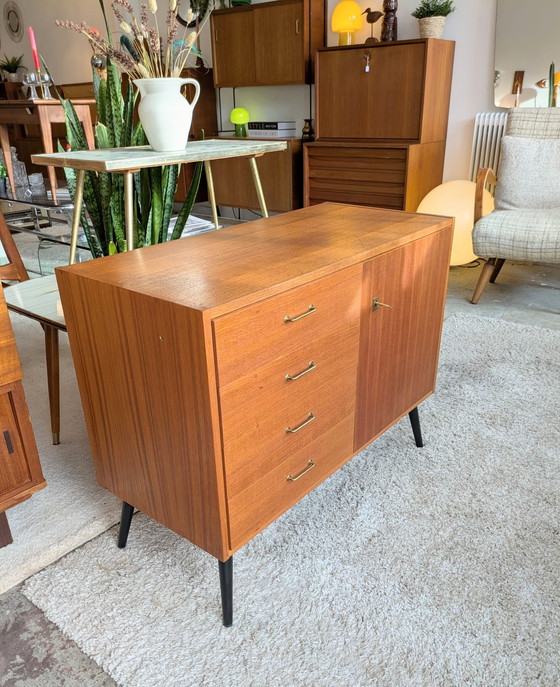 Image 1 of Vintage sideboard/chest of drawers