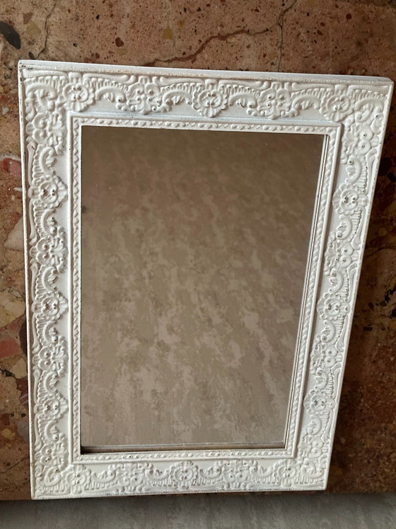 Specchio in legno sagomato bianco con decoro floreale, 37,5 × 26,5 cm, Vetro, Vintage (foto 3 di 13)