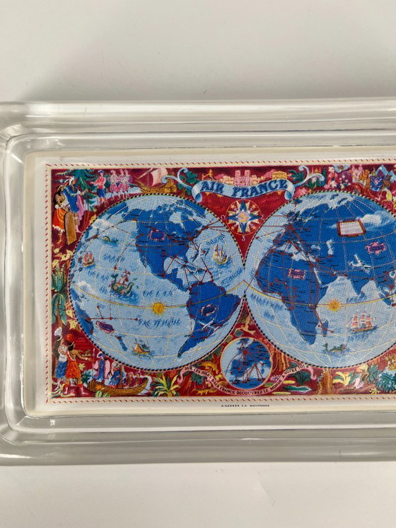 Image 1 of Vintage glazen asbak van Air France met wereldkaart – design uit het midden van de 20e eeuw