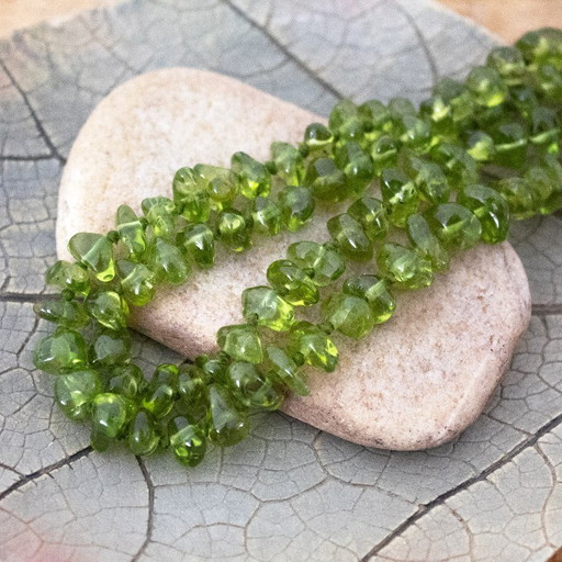 Long collier en péridot vert, peut être doublé