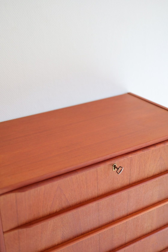 Vintage Swedish Chest of drawers, 1950s/60s – Wood (photo 3 of 7)