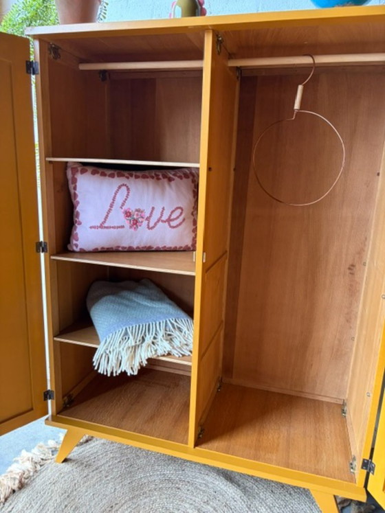 Vintage Mid-Century Wardrobe Restyled – Wood (photo 9 of 14)