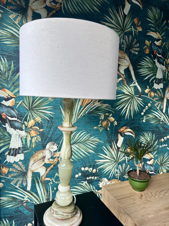 Image 1 of Imponente lampada da tavolo vintage realizzata in marmo onice massiccio.