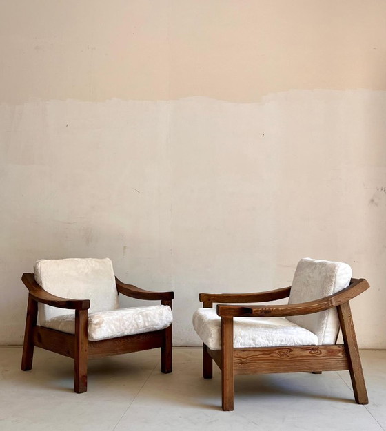 Image 1 of Zwei rustikale Kiefernsessel im Mid-Century-Stil von Biosca