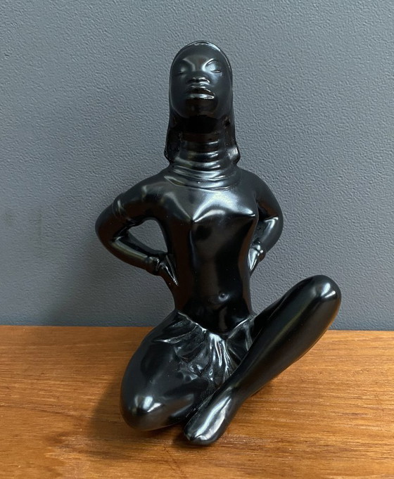 Image 1 of Figura de cerámica negra de una niña sentada de Jema, años 60, modelo 231