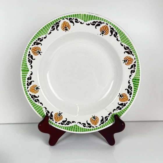 Image 1 of Ensemble de 5 assiettes à soupe Sarreguemines « Maroussia », début du XXe siècle
