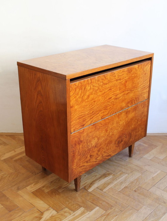 Image 1 of Commode en noyer des années 1950