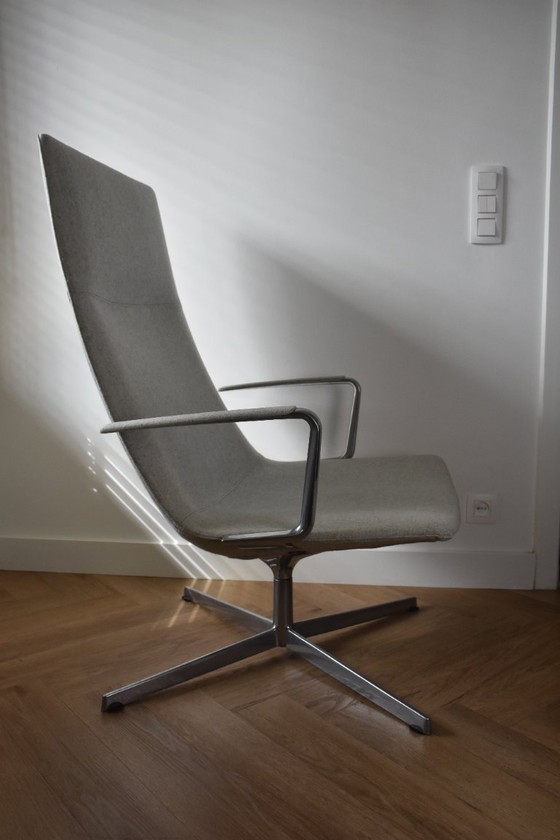 Arper Catifa 70 Lounge Swivel Chairs – Design Icon Set – Aluminium (photo 6 of 7)