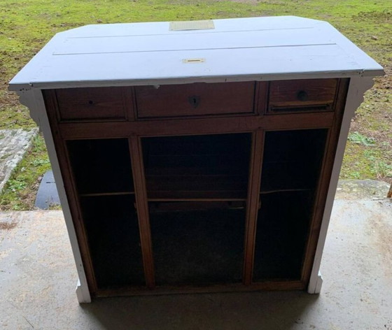 Image 1 of Contatore bianco con meccanismo per monete in ottone