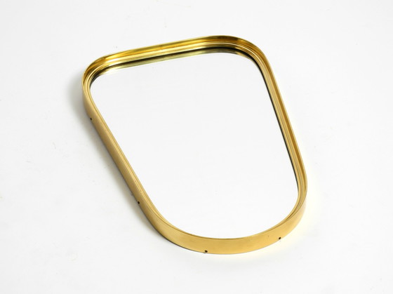 Image 1 of Prachtige kleine massief Mid Century messing wandspiegel van Münchener Zierspiegel