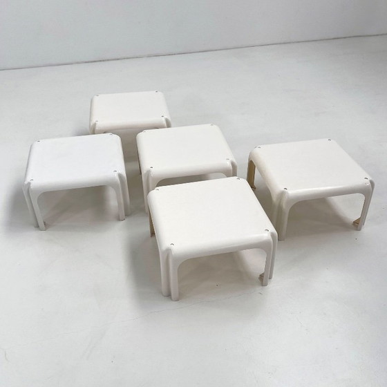 Set of 5 Elena Stacking Tables by Vico Magistretti for Artemide, 1970s – Side tables, Plastic (photo 3 of 9)