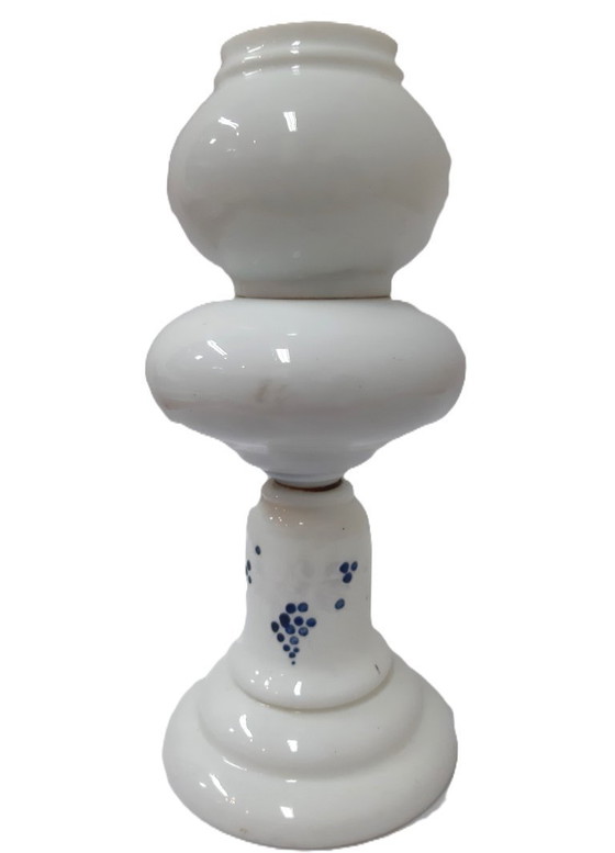 Image 1 of Lampada a olio francese antica in porcellana