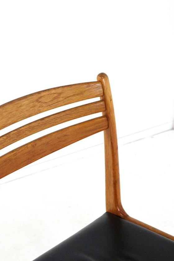 Image 1 of Ensemble de 5 + 1 chaises vintage danoises