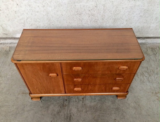 Image 1 of Credenza in acero con piano in vetro e design moderno di metà secolo, anni '50
