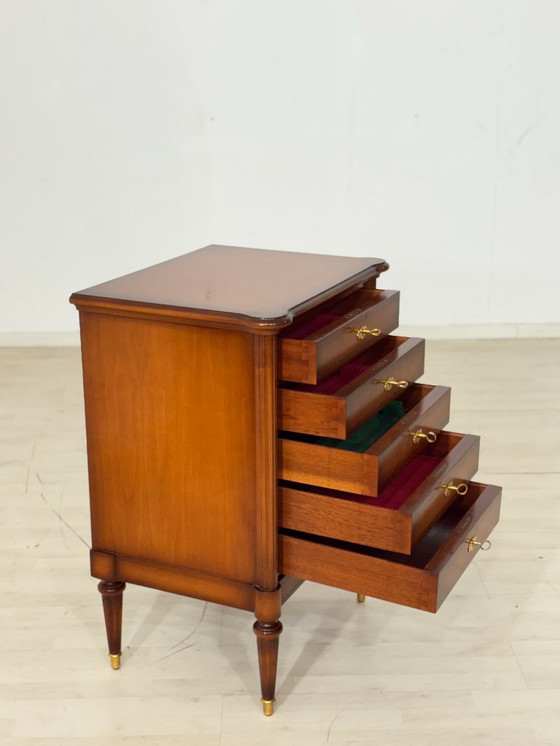 Image 1 of Commode Warrings de haute qualité / meuble vintage à compartiments / buffet / vaisselier