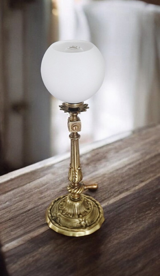 Image 1 of Lampe bronze ciselé style Napoléon III - Époque fin XIXeme 