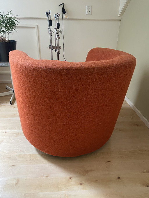 Gelderland armchair. Two pieces available. Matching sofa in separate ad