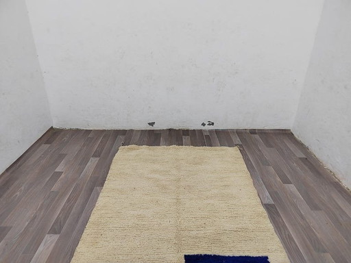 Alfombra tradicional hecha a mano de pura lana, 140 x 260 cm.