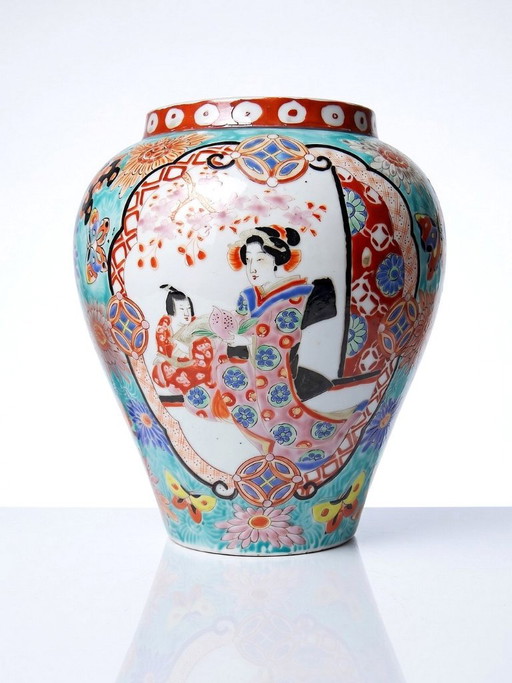 Zeldzame antieke Japanse polychrome porseleinen vaas, Meiji-periode, circa 1880-1900