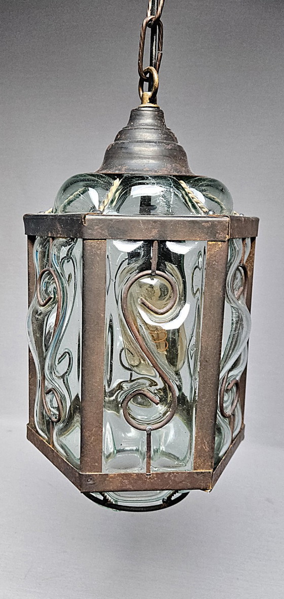 Brutalist Hexagonal Hanging Lantern of Forged Iron and Mouth-Blown Cage Glass – 60s/70s – Pendant lamps (photo 6 of 9)