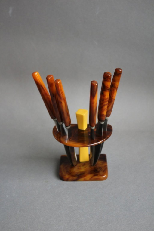Juego de 6 cuchillos Art Déco para fruta, de baquelita y acero inoxidable con soporte.