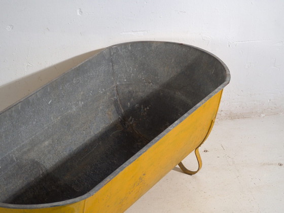 Rustic galvanized-metal container for garden or storage – Central Europe, circa 1910 – Plant pot (photo 19 of 39)