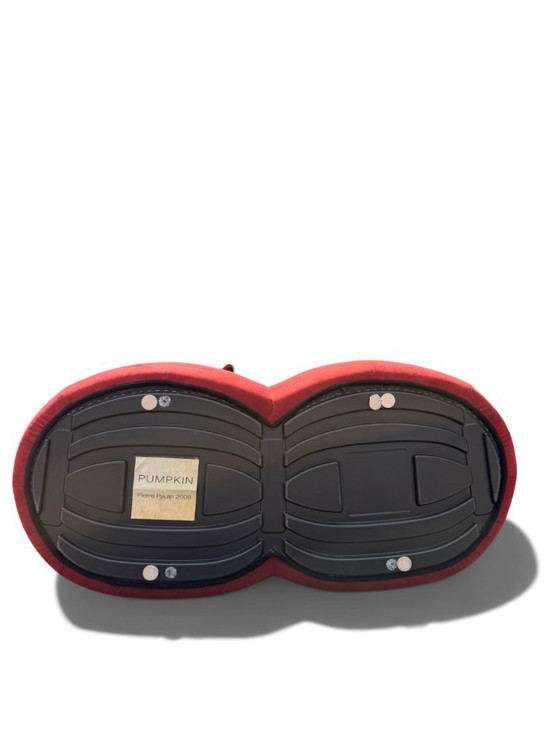 Pierre Paulin Pumpkin Sofa 2-Seater – Ligne Roset, Red Alcantara (Space Age Design) – 2 seaters, Velvet (photo 20 of 22)