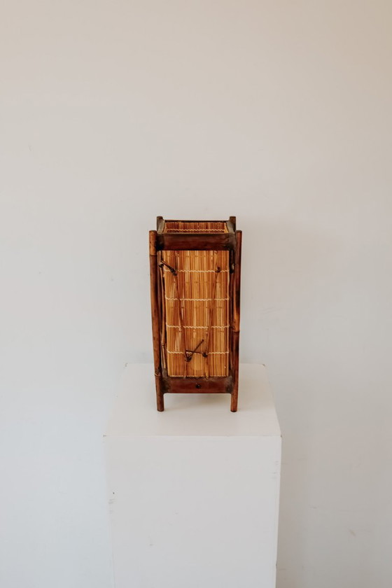 Vintage bamboo table lamp with reed panels, 1960s – Rattan, Wood (photo 5 of 9)
