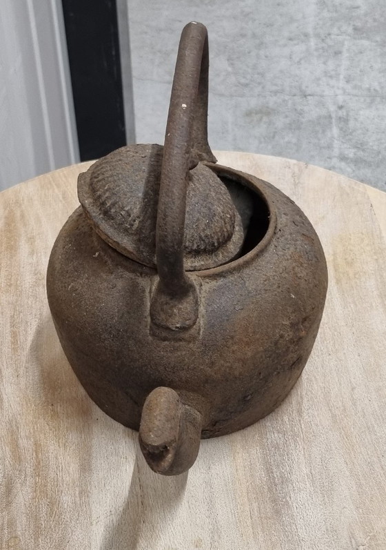 Bollitore antico in ghisa con coperchio originale - bollitore per camino e stufa, circa 1880 (photo 4 of 8)