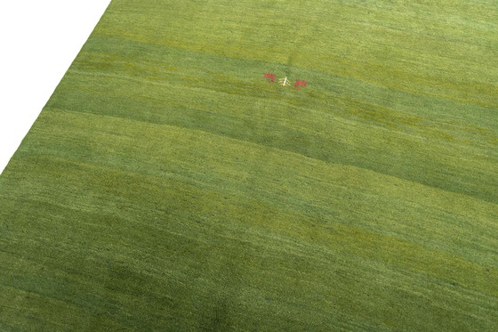 Image 1 of Tappeto Gabbeh Loribaft annodato a mano – 245 x 170 cm – Verde naturale con raffinati motivi nomadi