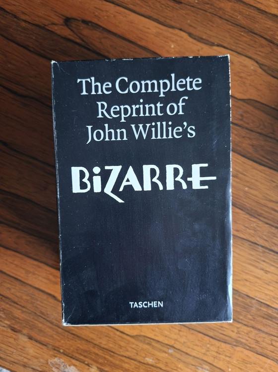 The Complete Reprint of John Willie's Bizarre, Taschen, Koffietafelboeken, Papier, Zwart (foto 5 van 6)