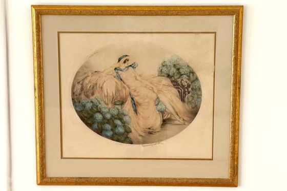 Image 1 of Élégante figurine ovale de Léda avec cygne de Louis Icart, vers les années 1920