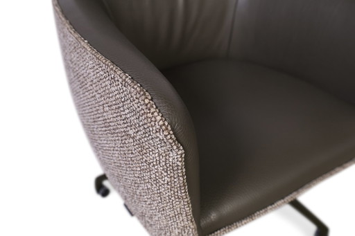 Juego de 4 sillas de comedor Leolux Gyon