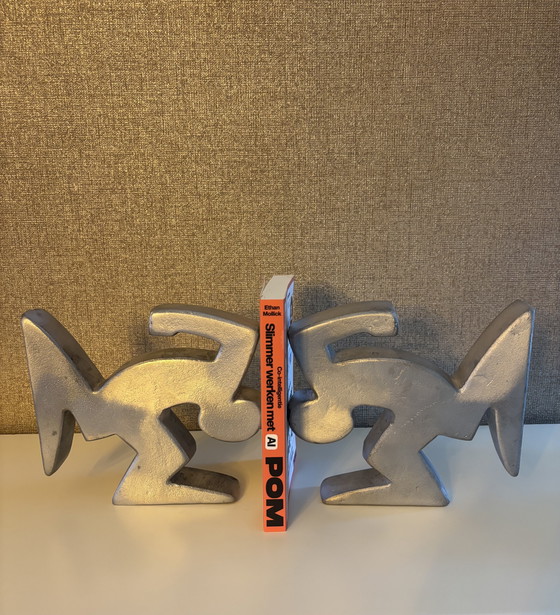 Image 1 of Sujetalibros de diseño "La Linea" Osvaldo Cavandoli