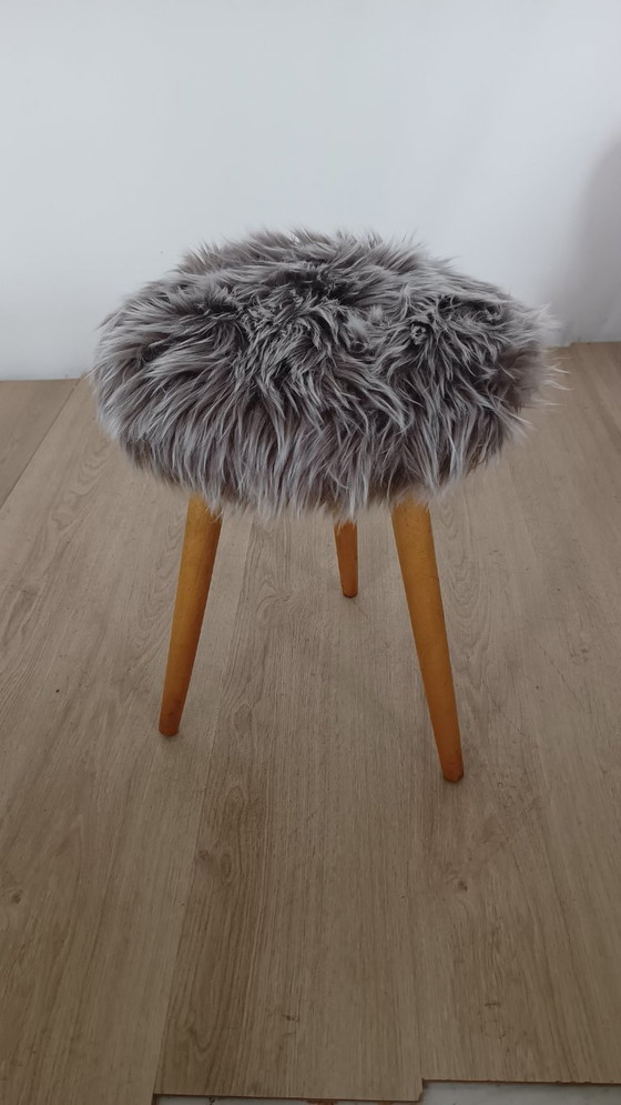 Tabouret Shaggy Années Cinquante – Textile, Bois (photo 7 of 7)