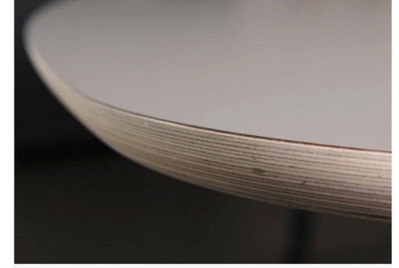 Dining Table Design by Dick Spierenburg and Karel Boonzaaijer – Dick Spierenburg en Karel Boonzaaijer (photo 3 of 7)