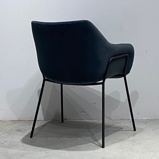 Image 1 of Show model Lizzy