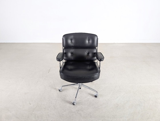 Image 1 of Original Vitra ES 104 Lounge chair Charles Eames office chair armchair