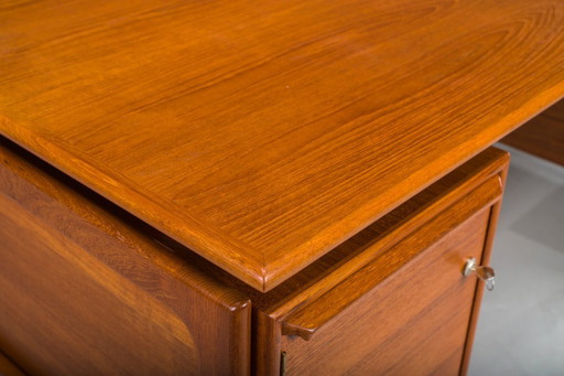  Mid Century Modern Freistehender Teakholz-Schreibtisch von GV Møbler, 1960er Jahre